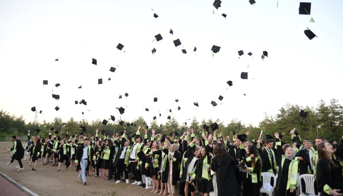Bursa’da Ziraat Fakültesi’nde mezuniyet sevinci