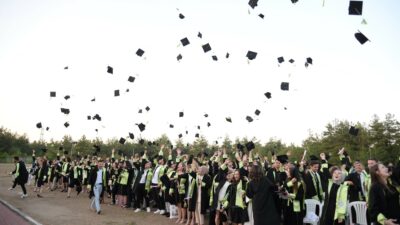 Bursa’da Ziraat Fakültesi’nde mezuniyet sevinci