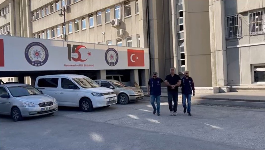 Firari FETÖ mensuplarına operasyon: 13 gözaltı