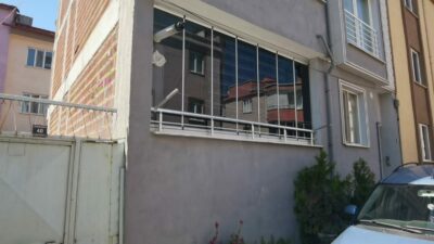Bursa’da evine girdiği kadını önce boğazlayarak bayıltan hırsız evi soydu