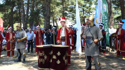 Bursa’da maviyemiş festivali yoğun katılımla gerçekleşti