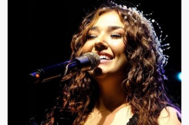 Babaanne acısıyla Bursa’da konser verdi