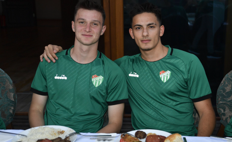 Bursaspor’un genç yeteneklerinden anlamlı destek!