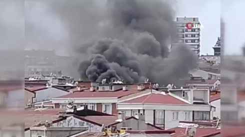 Esenyurt’ta bir binada yangın çıktı