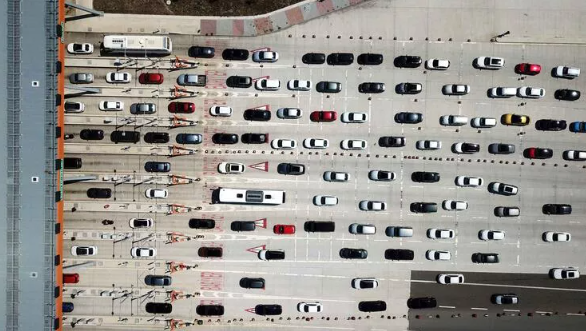 Tatilciler ‘dönüş’ yolunda! Bursa’da otoyol gişelerinde trafik yoğunluğu