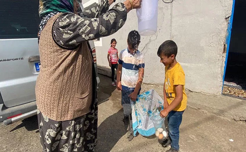 Yağmur yağması için asırlık geleneği canlandırdılar