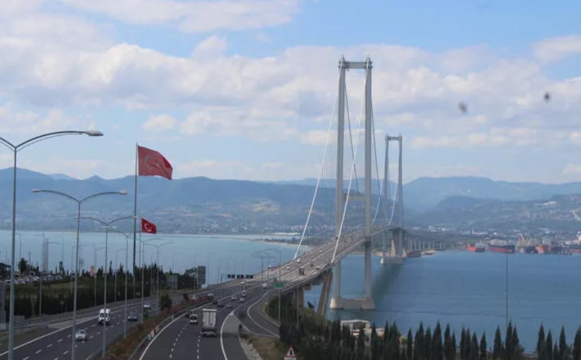 Osmangazi Köprüsü’nden 14 günde 757 bin araç geçti