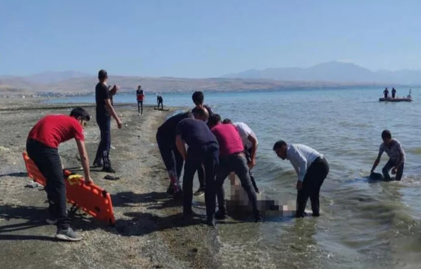 Göle giren çocuklardan 2’sinin cesedine ulaşıldı