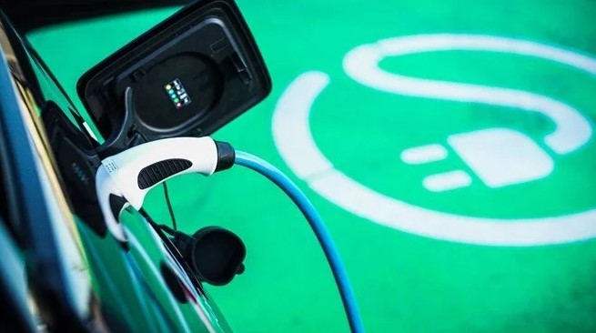 Resmi Gazete’de yayınlandı… Elektrikli otomobillere yeni vergi