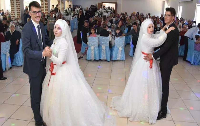 Hayaliydi, gerçek oldu! İkiz kız kardeşler ikizlerle evlendi