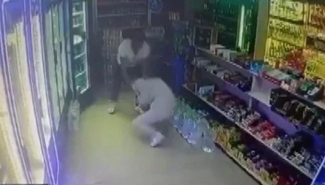 Tatilde tacize uğrayan genç kız öldüresiye dövüldü