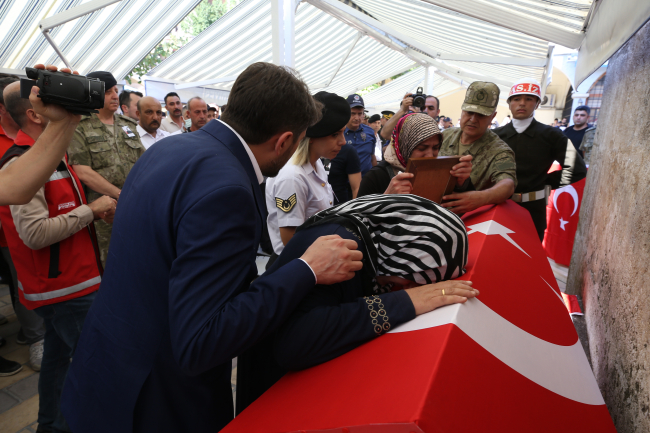 Şehit Mehmet Burak Keçe, son yolculuğuna uğurlandı