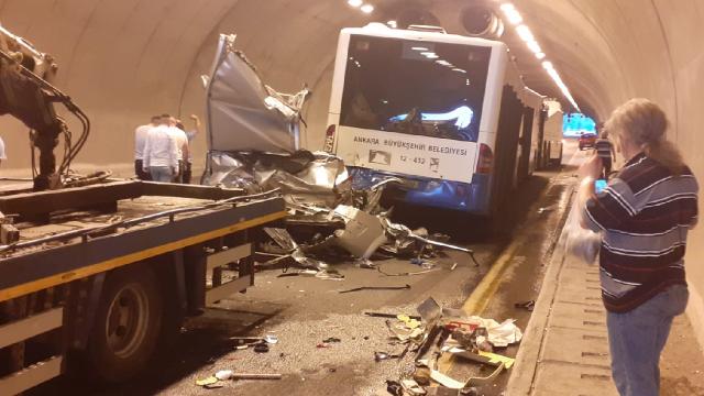 Ankara’da zincirleme trafik kazası: 3 yaralı