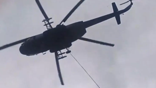 Yunan helikopteri denize düştü!