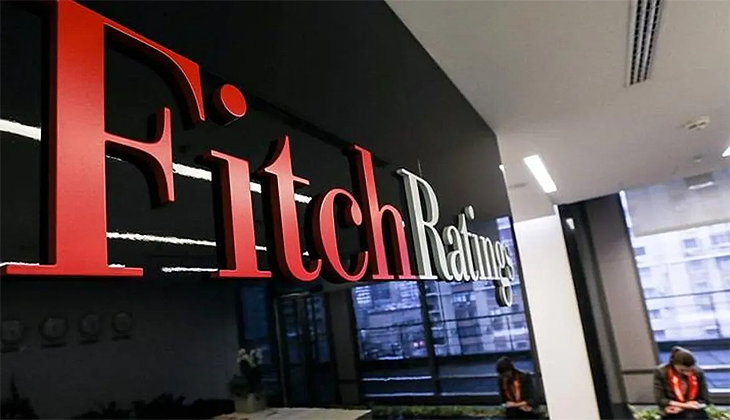 Fitch, Türkiye’nin kredi notunu düşürdü