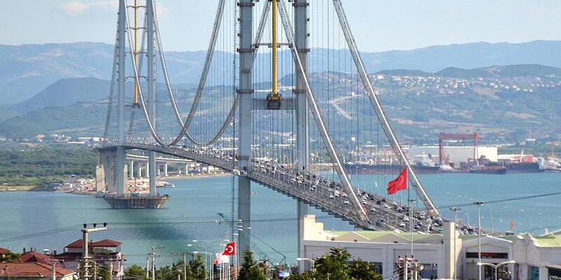 Osmangazi Köprüsü’nde 8 Temmuz’da 80 bin 624 araç ile rekor kırıldı