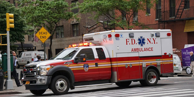 New York’ta 29’uncu kattan düşen çocuk öldü