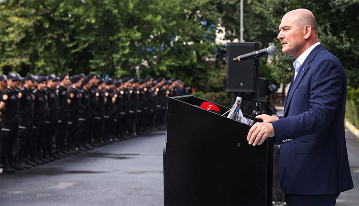 İçişleri Bakanı Soylu, çevik kuvvet polisleriyle bayramlaştı