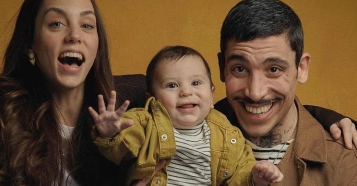 Can Bonomo ve Öykü Karayel’den aile pozu