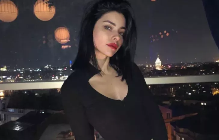 Merve Boluğur sevgilisiyle sarmaş dolaş!