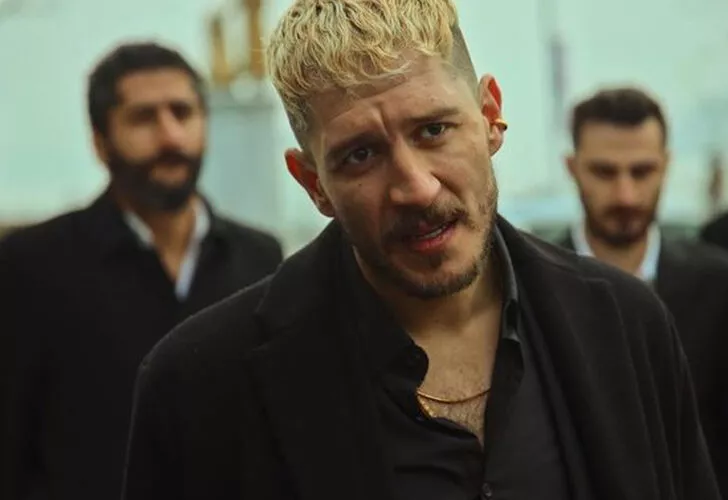 Uraz Kaygılaroğlu İskoç erkeklerine özendi!