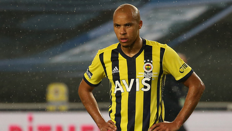 Tisserand, Fenerbahçe’den ayrılıyor