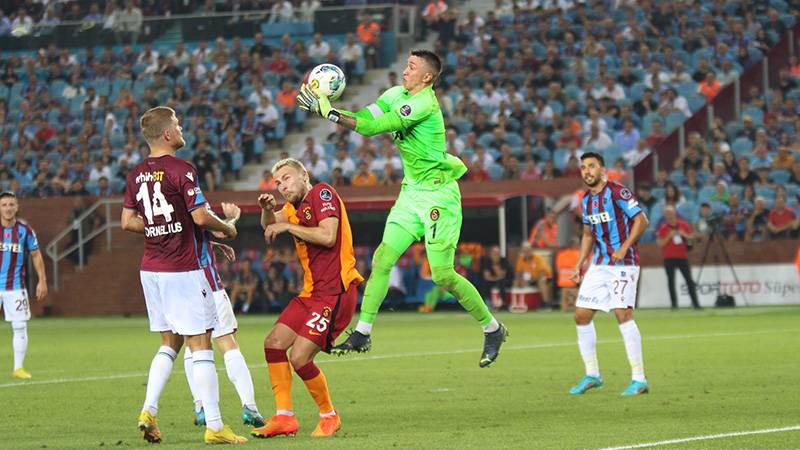 Muslera: Şampiyonluk için kurulmuş bir takımız