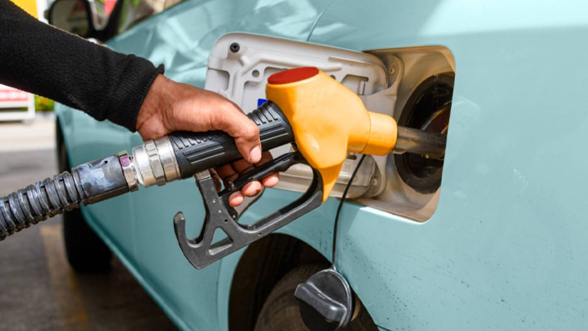 Sürücülere iyi haber: Benzine indirim geliyor