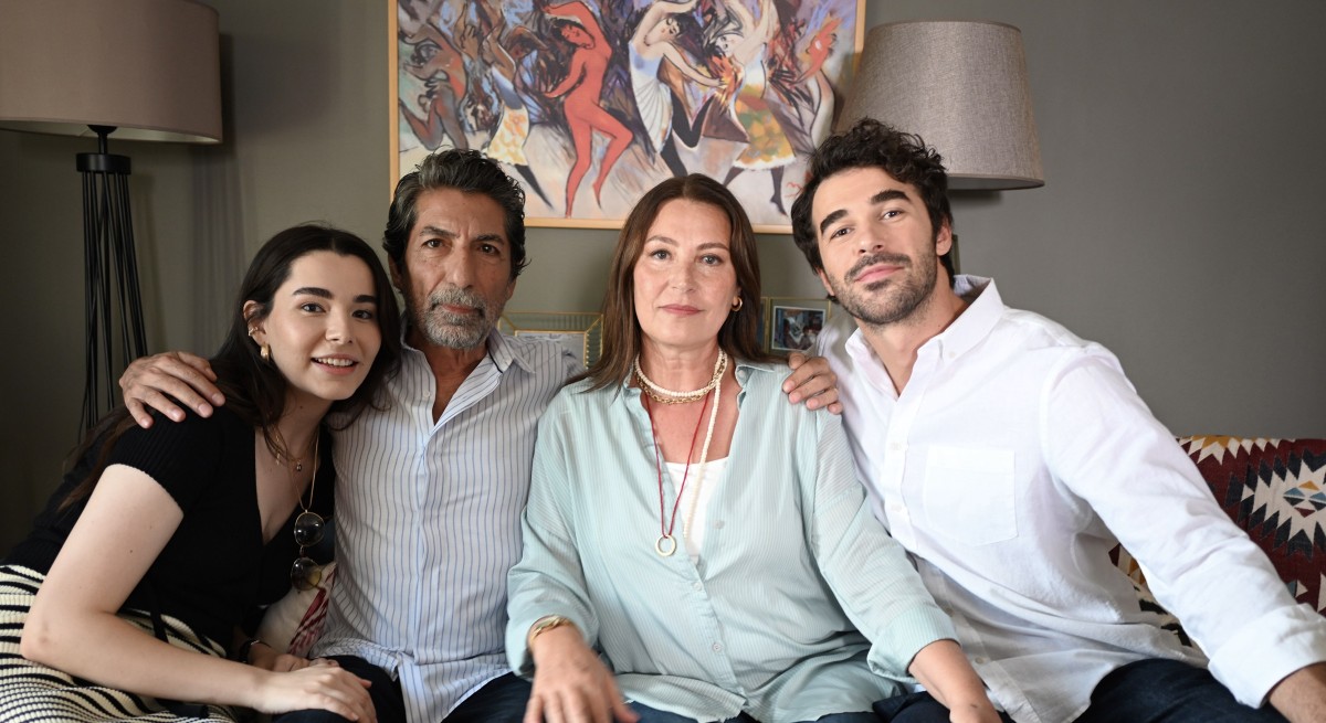 ‘Aldatmak’ dizisi sete çıktı!