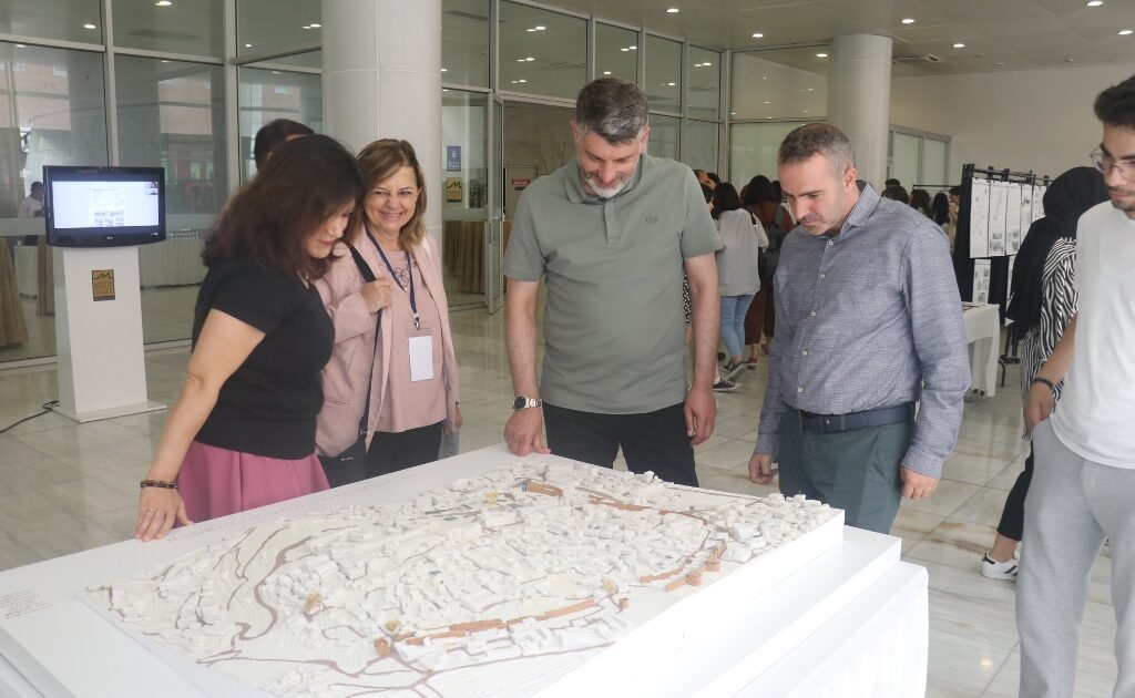 Bursa’da mimar adayları Hisar’ı masaya yatırdı