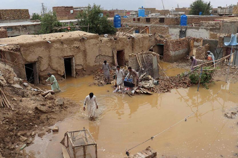 Pakistan’da sel nedeniyle acil durum ilan edildi Pakistan’da sel nedeniyle acil durum ilan edildi