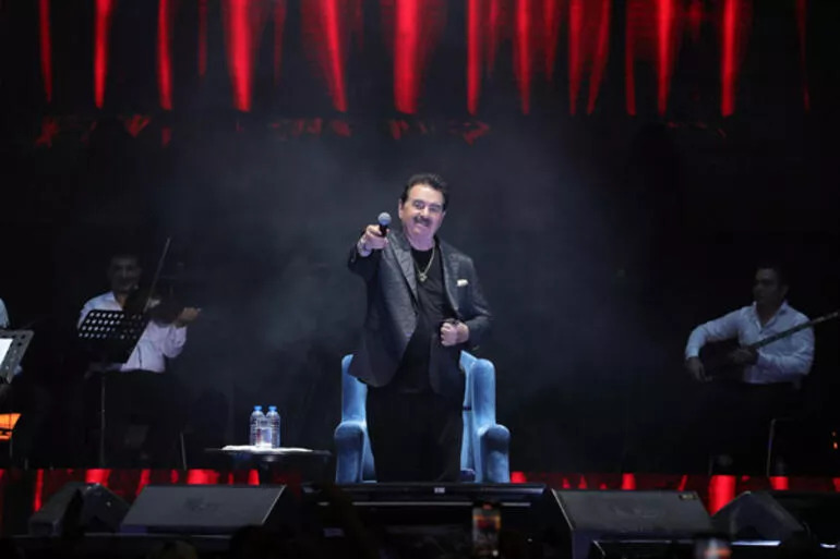 İbrahim Tatlıses’ten hayranlarına: Beni yine ağlatacaksınız!
