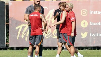 Galatasaray’da Lucas Torreira ile Dries Mertens ilk antrenmanına çıktı