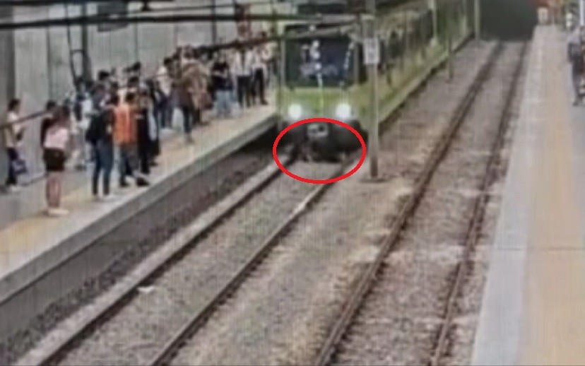 Bursa’da korku dolu anlar! Metronun önüne atladı