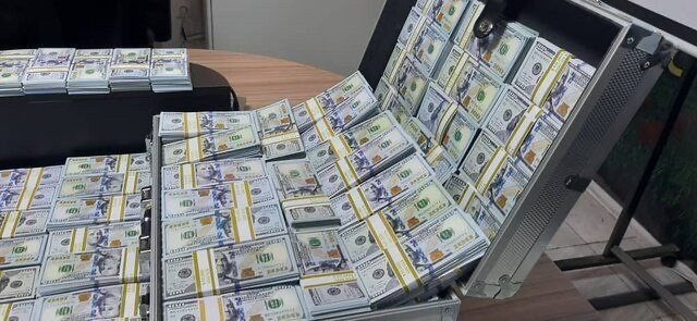 İran’da 10 milyon dolar sahte para ele geçirildi İran’da 10 milyon dolar sahte para ele geçirildi