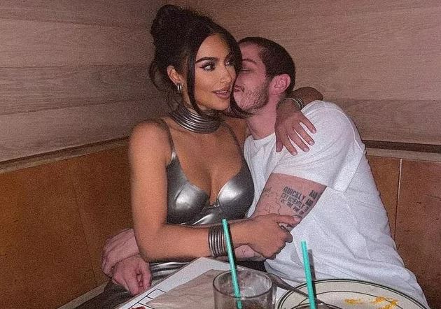 Pete Davidson Kanye West yüzünden terapi görüyor!