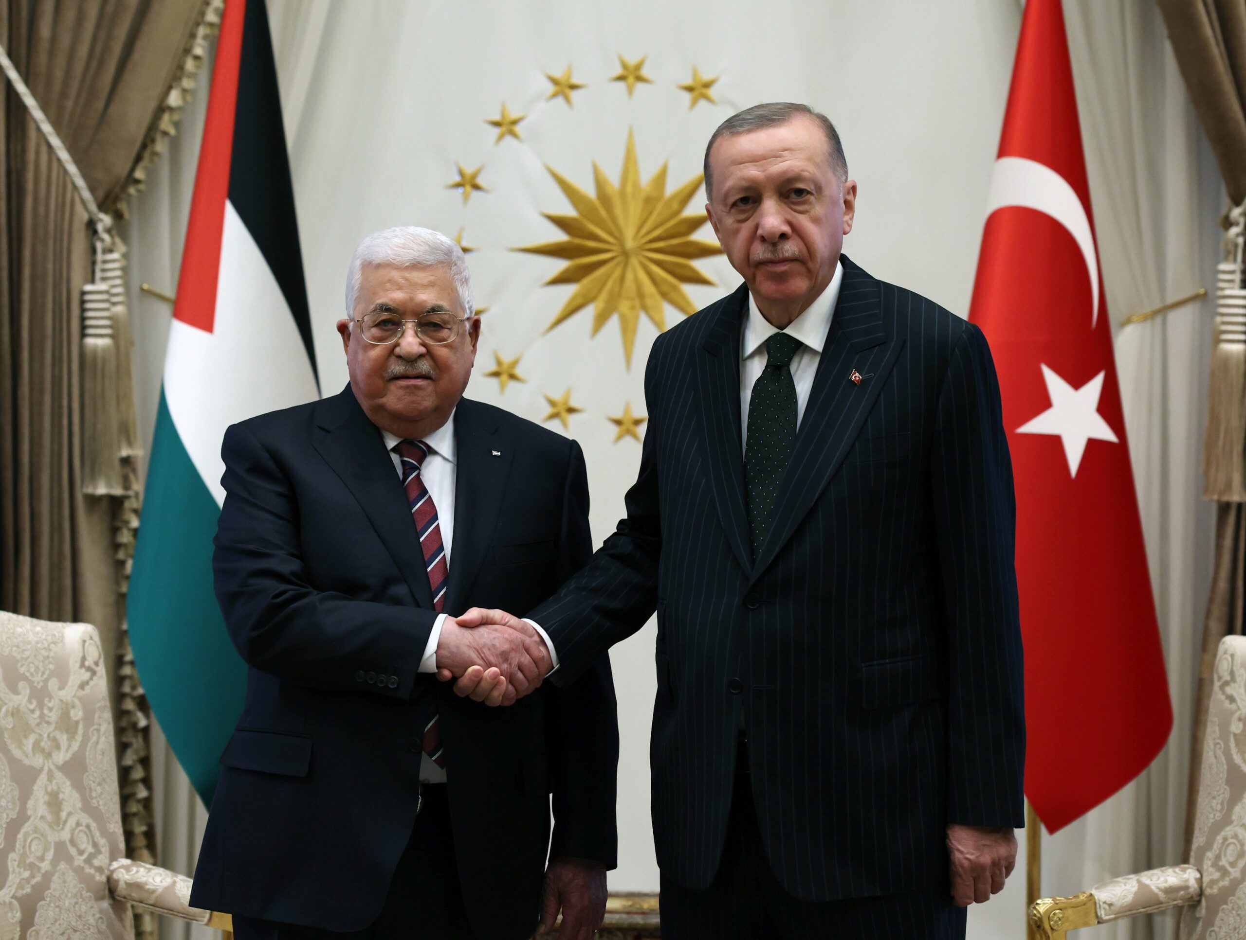 Erdoğan, Filistin Devlet Başkanı Abbas’ı resmi törenle karşıladı