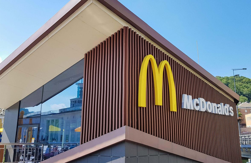 McDonald’s Ukrayna’daki restoranlarını yeniden açıyor