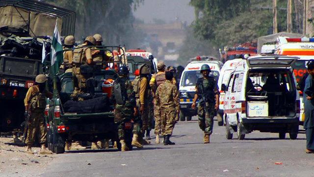 Pakistan’da bombalı saldırı