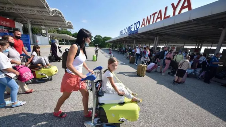 Antalya’ya 2 güzel haber! Turizmi daha da katlayacak
