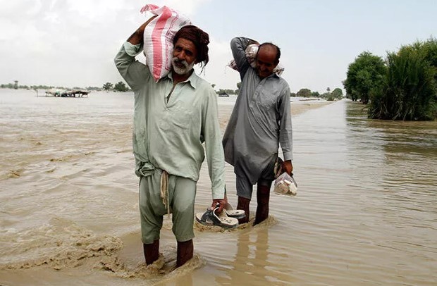 Pakistan’daki sel felaketinde can kaybı bin 33’e yükseldi