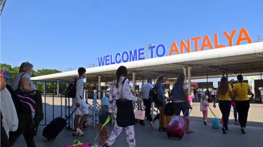 Antalya’ya havayoluyla gelen turist sayısı 7 milyona yaklaştı