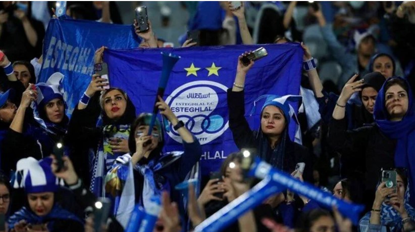 İran’da kadınlara futbol izni