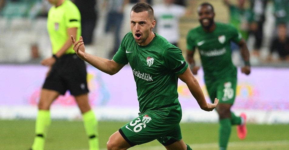 Burak Altıparmak’tan, Bursaspor’a destek Burak Altıparmak’tan, Bursaspor’a destek