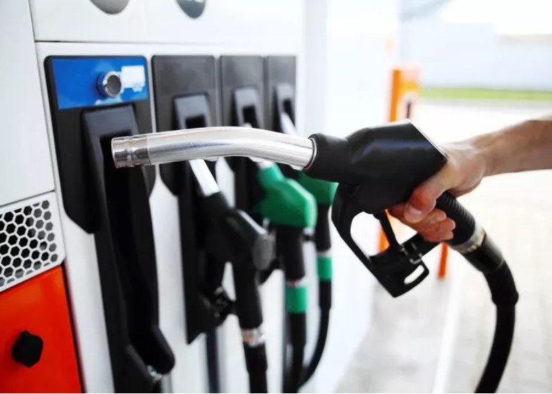 Petrol fiyatları düşüşe geçti!