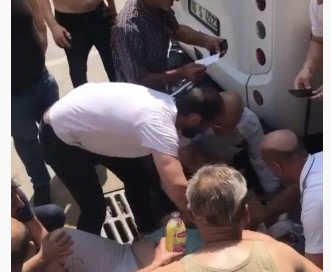 Bursa’da feci kaza! Yardımına çevredekiler koştu