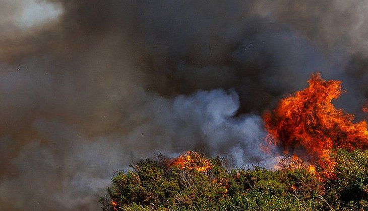 Pençe-Kilit Operasyonu bölgesinde PKK yangın çıkardı