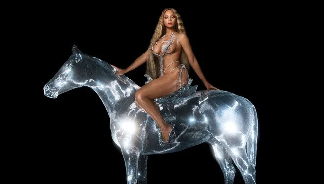Beyonce uygunsuz şarkı sözleri nedeniyle eleştirildi