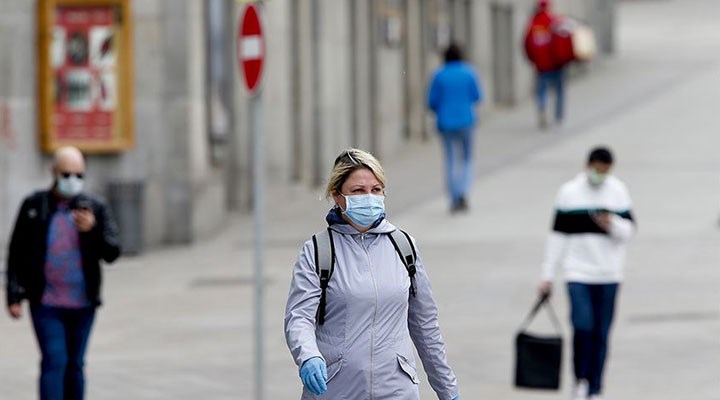 Rusya’da günlük Covid-19 vakaları 30 bin sınırını aştı