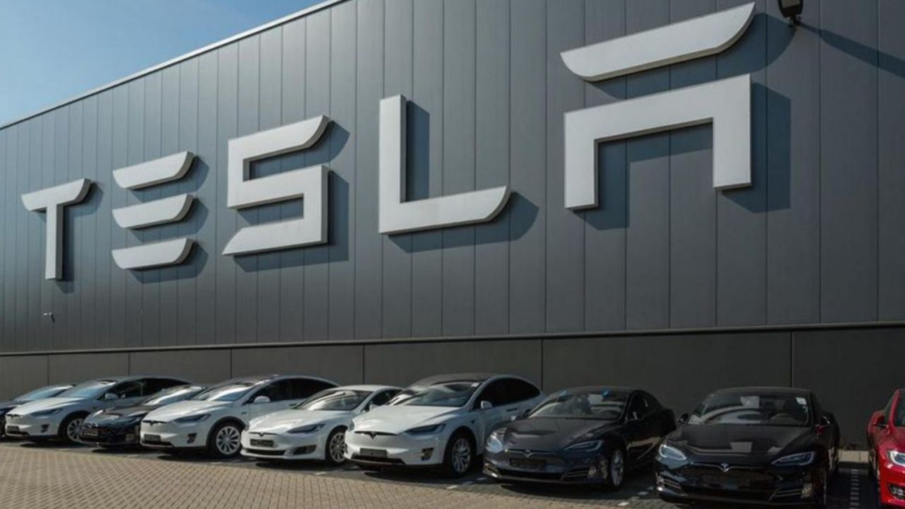 Tesla’da kartlar yeniden karılıyor: Şirket hisselerinde yeni bölünme